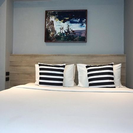 The Lake Chalong Hotel Sha Plus Екстер'єр фото