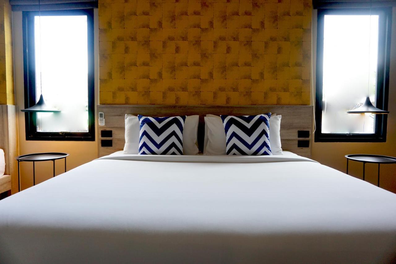 The Lake Chalong Hotel Sha Plus Екстер'єр фото