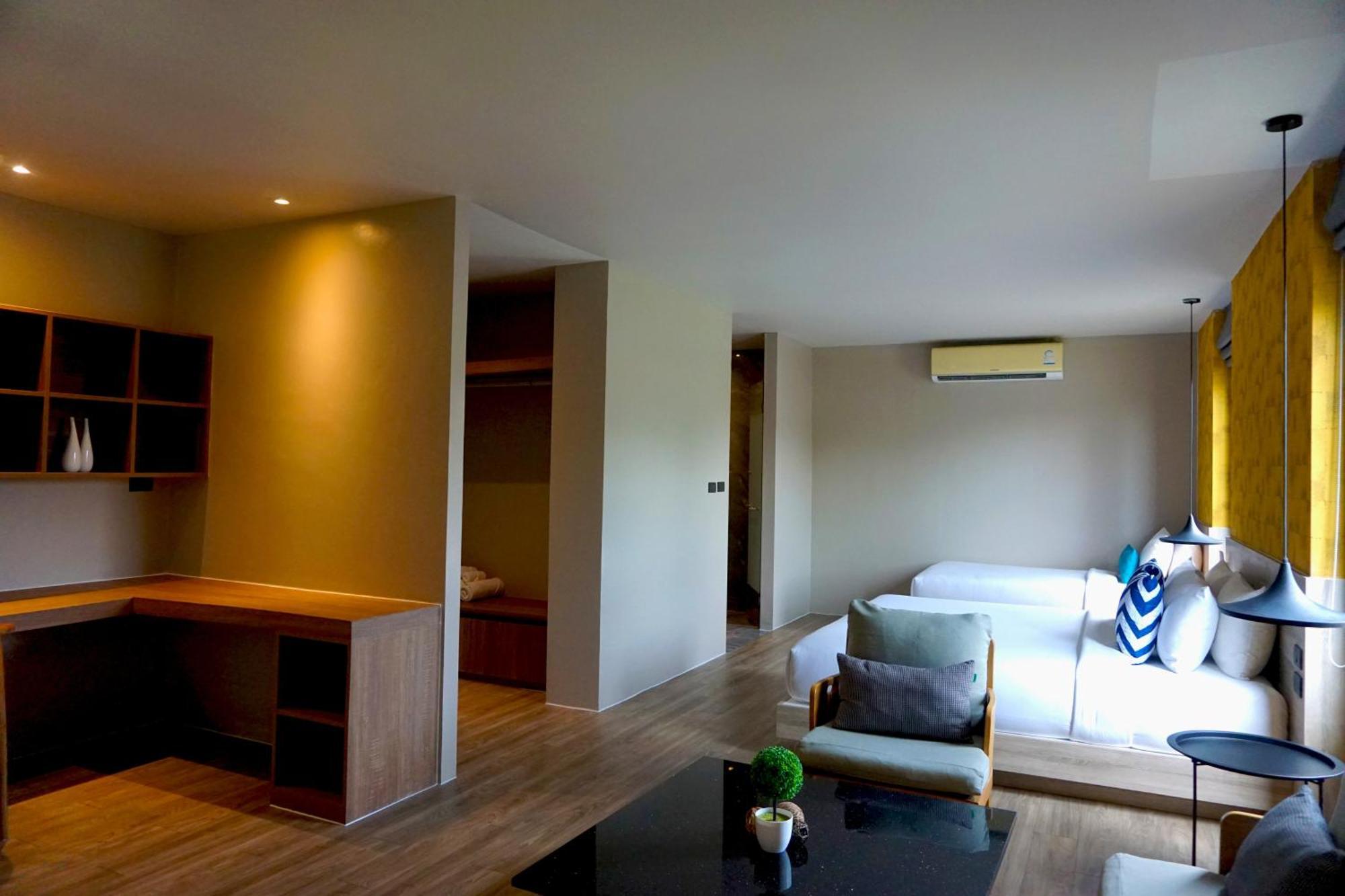The Lake Chalong Hotel Sha Plus Екстер'єр фото
